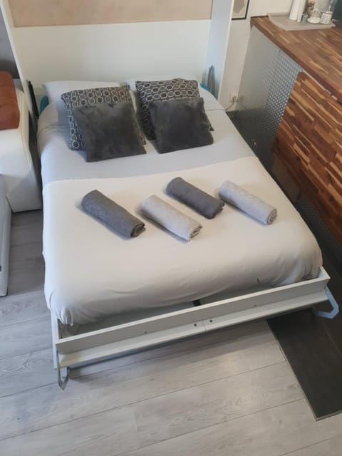 Cosy & Charming logement moderne proche Paris Apartment in Île-de-France