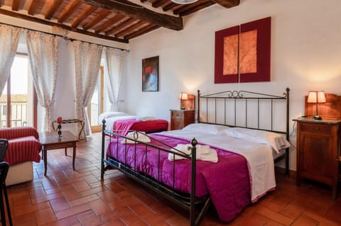 Bird's eye view, Bedroom, hair dryier, towels