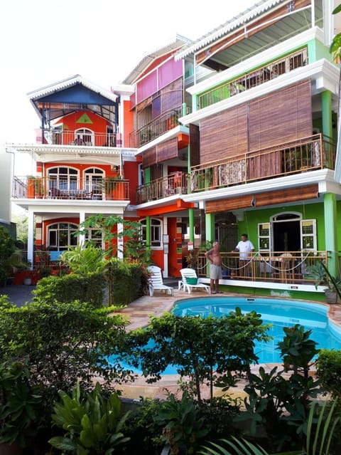 Property building, Swimming pool