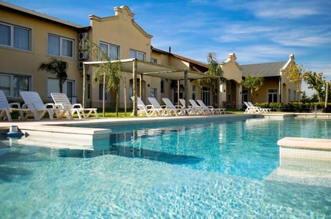 Property building, Garden, Solarium, Swimming pool