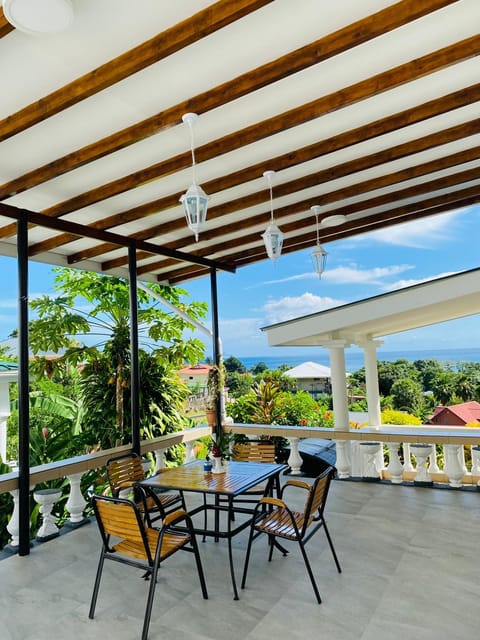 Patio, Day, Natural landscape, View (from property/room), Balcony/Terrace, Seating area, Dining area, Sea view
