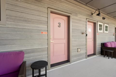 Hotel Folly with Marsh and Sunset Views Hotel in Folly Beach