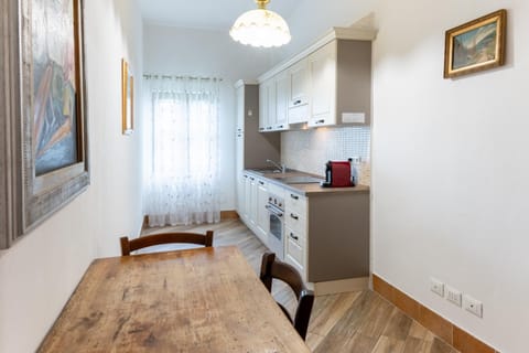 La Vecchia cantina Guzzardi House in Tuscany