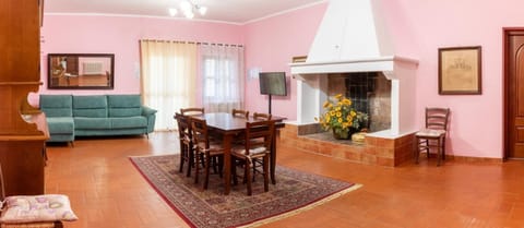 La Vecchia cantina Guzzardi House in Tuscany