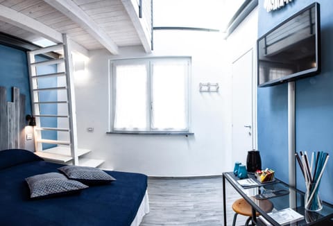 TV and multimedia, Photo of the whole room