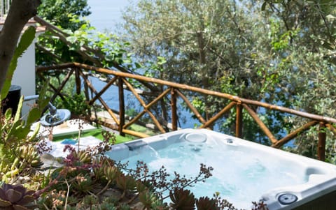 Hot Tub, Open Air Bath