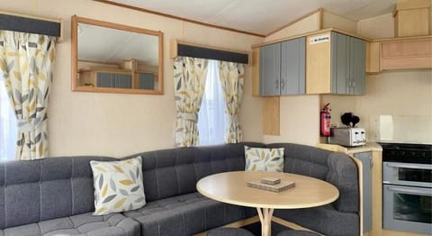 dees caravan lettings kingfisher elm 453 Apartment in Ingoldmells