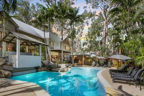 Swimming pool, Swimming pool