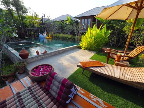 Garden, Swimming pool, Swimming pool
