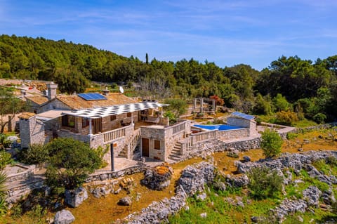 Property building, Spring, Day, Natural landscape, Bird's eye view, View (from property/room), Balcony/Terrace, Garden view, Sea view, Swimming pool