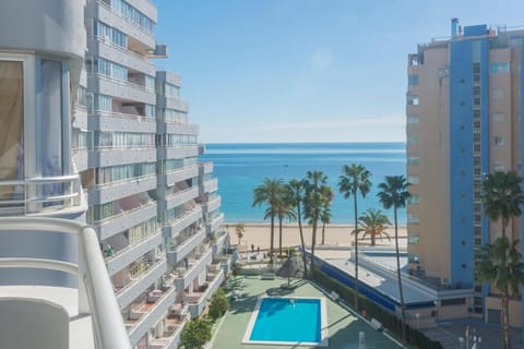 Pool view, Sea view