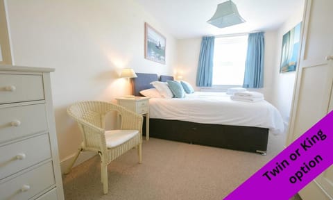 Cloudbreak Braunton, Sleeps 8 - Hot Tub hire - Dog Friendly House in Braunton