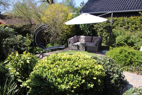 Garden, Garden, Balcony/Terrace, Seating area