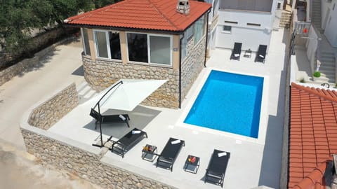 Pool view, Swimming pool