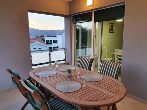 View (from property/room), Balcony/Terrace, Seating area