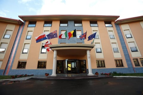 Facade/entrance
