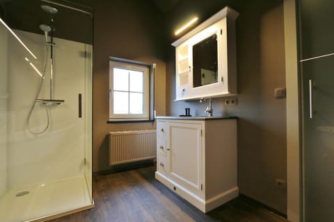 AMADIS Bed and Breakfast in Limburg (province)