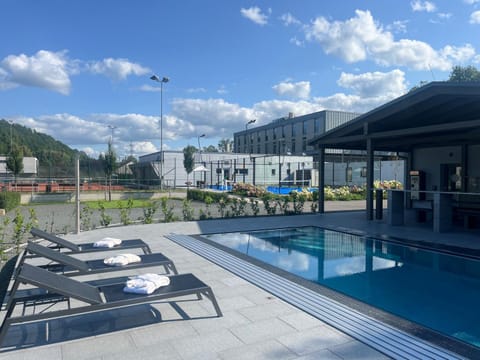 Pool view, Swimming pool, sunbed