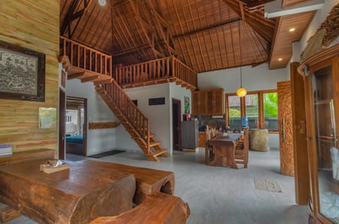 Living room, Lobby or reception, Lounge or bar, Seating area, Dining area