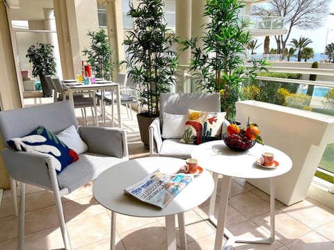 Balcony/Terrace, Dining area