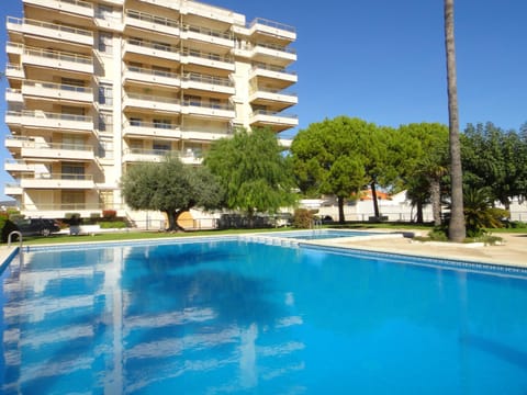 Property building, Garden, Swimming pool