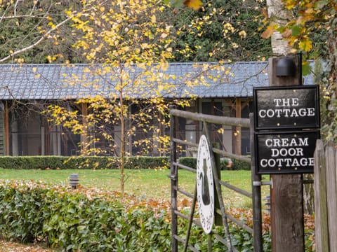 Cream Door Cottage House in Wyre Forest District