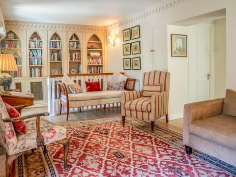 All Souls Cottage House in West Oxfordshire District