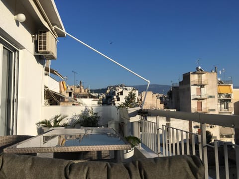 Day, Balcony/Terrace, Kitchen or kitchenette, City view, City view, Street view