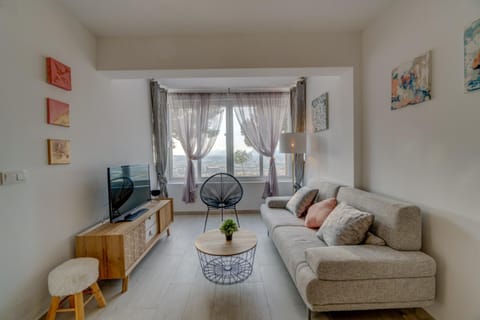 Living room, Sunset