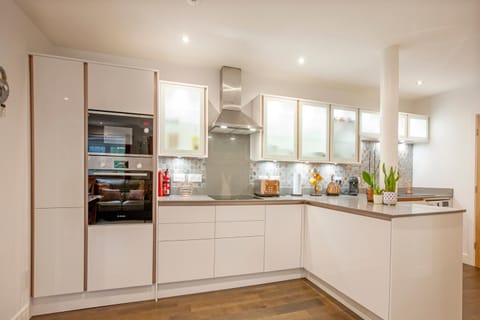 Mandarin Premier Apartments D 2 Bed Apt 1st Floor Apartment in Oban