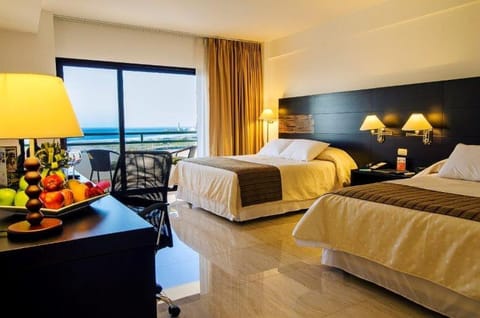 Bathroom, TV and multimedia, Balcony/Terrace, Photo of the whole room, Sea view, heating