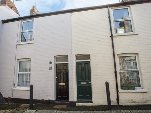Wey Cottage House in Weymouth