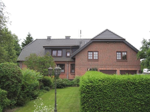 "Im Eichenhof" Whg 1 - idyllische Dorflage Nähe Grömitz! Jetzt mit WLAN! Apartment in Grömitz