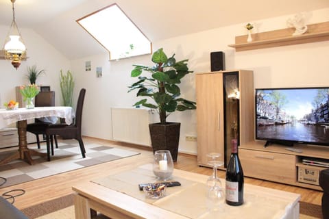 "Im Eichenhof" Whg 1 - idyllische Dorflage Nähe Grömitz! Jetzt mit WLAN! Apartment in Grömitz