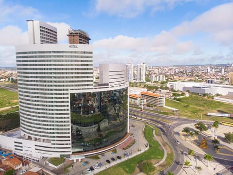 Facade/entrance, Bird's eye view
