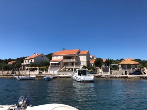 Property building, Facade/entrance, Off site