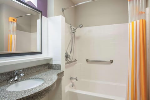 Photo of the whole room, On site