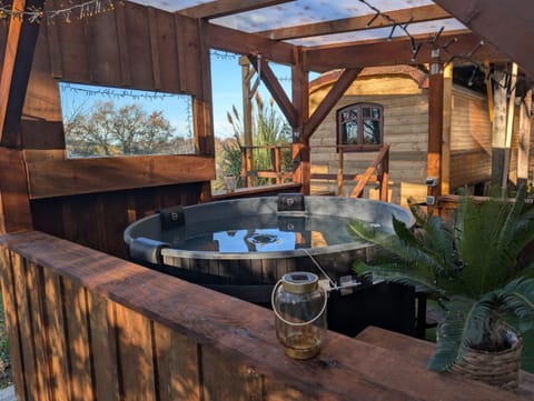 Day, Natural landscape, Hot Tub, Hot Tub