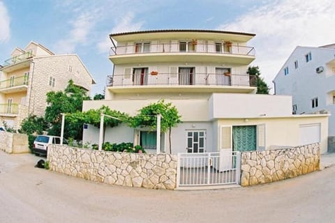 Property building, Day