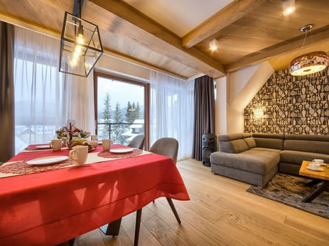Living room, Seating area, Dining area