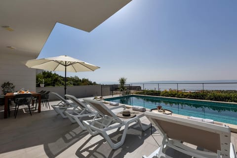 Luxury villa Mae in Makarska, pool and gym Villa in Makarska