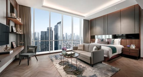 Bedroom, City view
