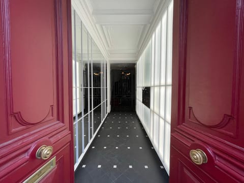 Facade/entrance, Decorative detail