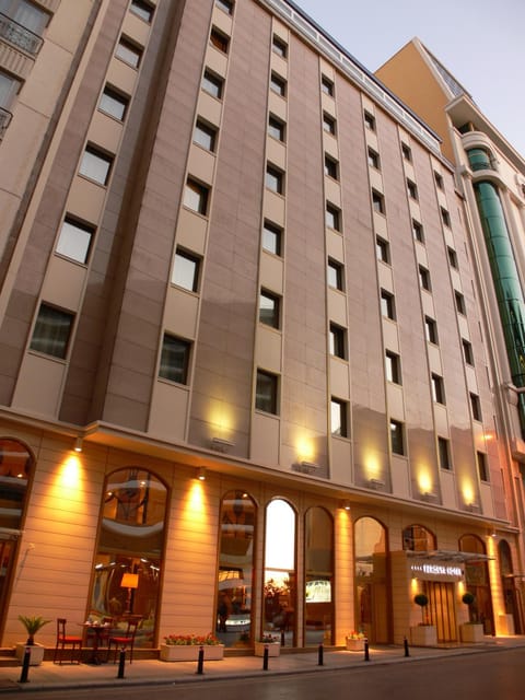 Property building, Facade/entrance