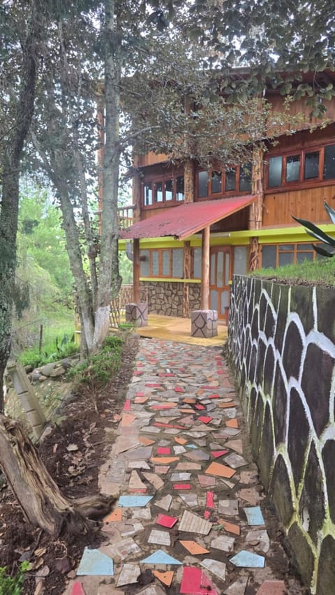 Rancho los Alebrijes Zacatlan Campground/ 
RV Resort in Hidalgo, Mexico