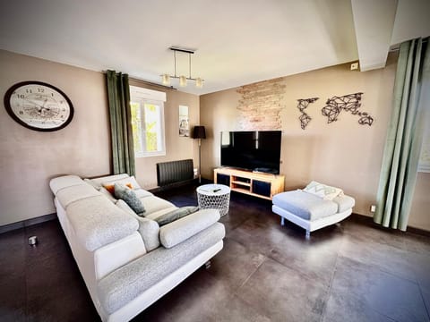 Les Palmiers gite 7 personnes plages du débarquement House in Normandy