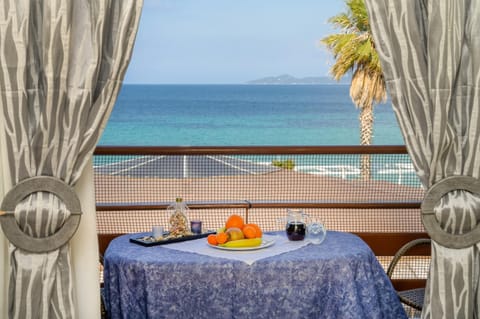 View (from property/room), Balcony/Terrace, Sea view