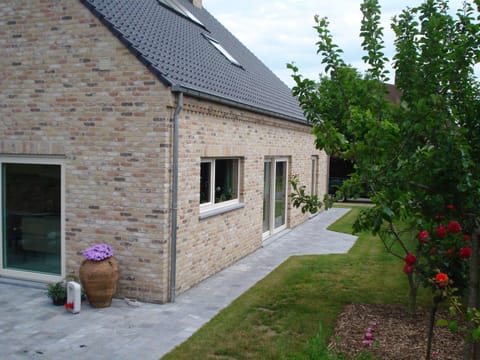 Auro'ra Bed and Breakfast in Flanders