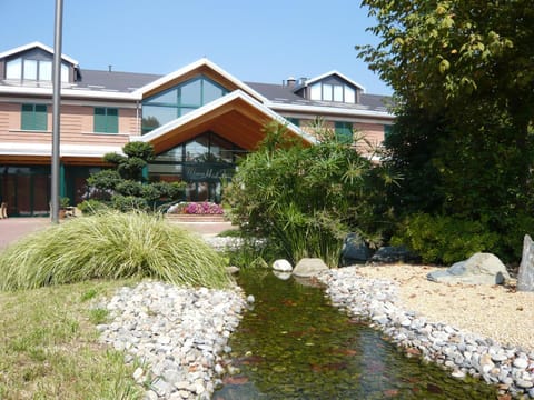 Facade/entrance, Drinks