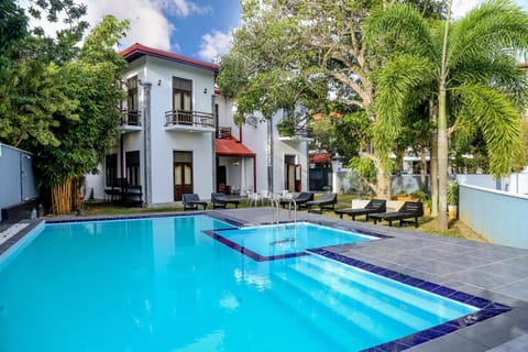 Garden view, Pool view, Swimming pool, Swimming pool, sunbed